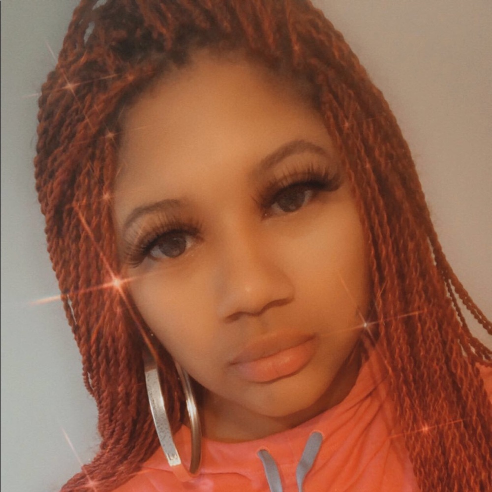 Meet your Posher, Jasmine